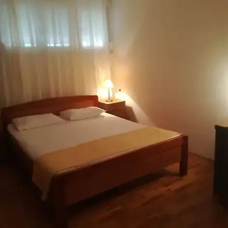 Friendly Well Located Family - Two Bedroom Apartmán *